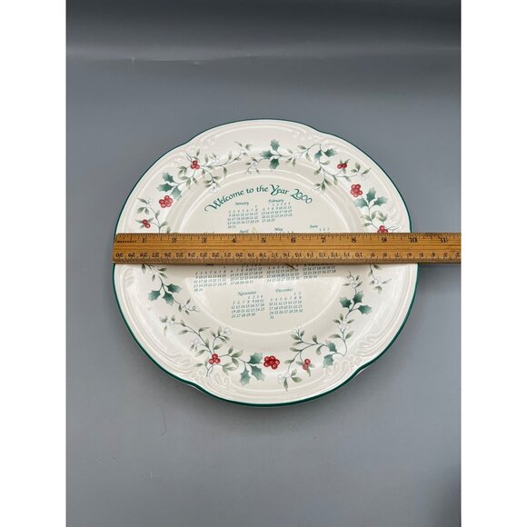 Pfaltzgraff Winterberry Plate Clock Calendar Year 2000 Millennium Super Rare HTF - Picture 3 of 11